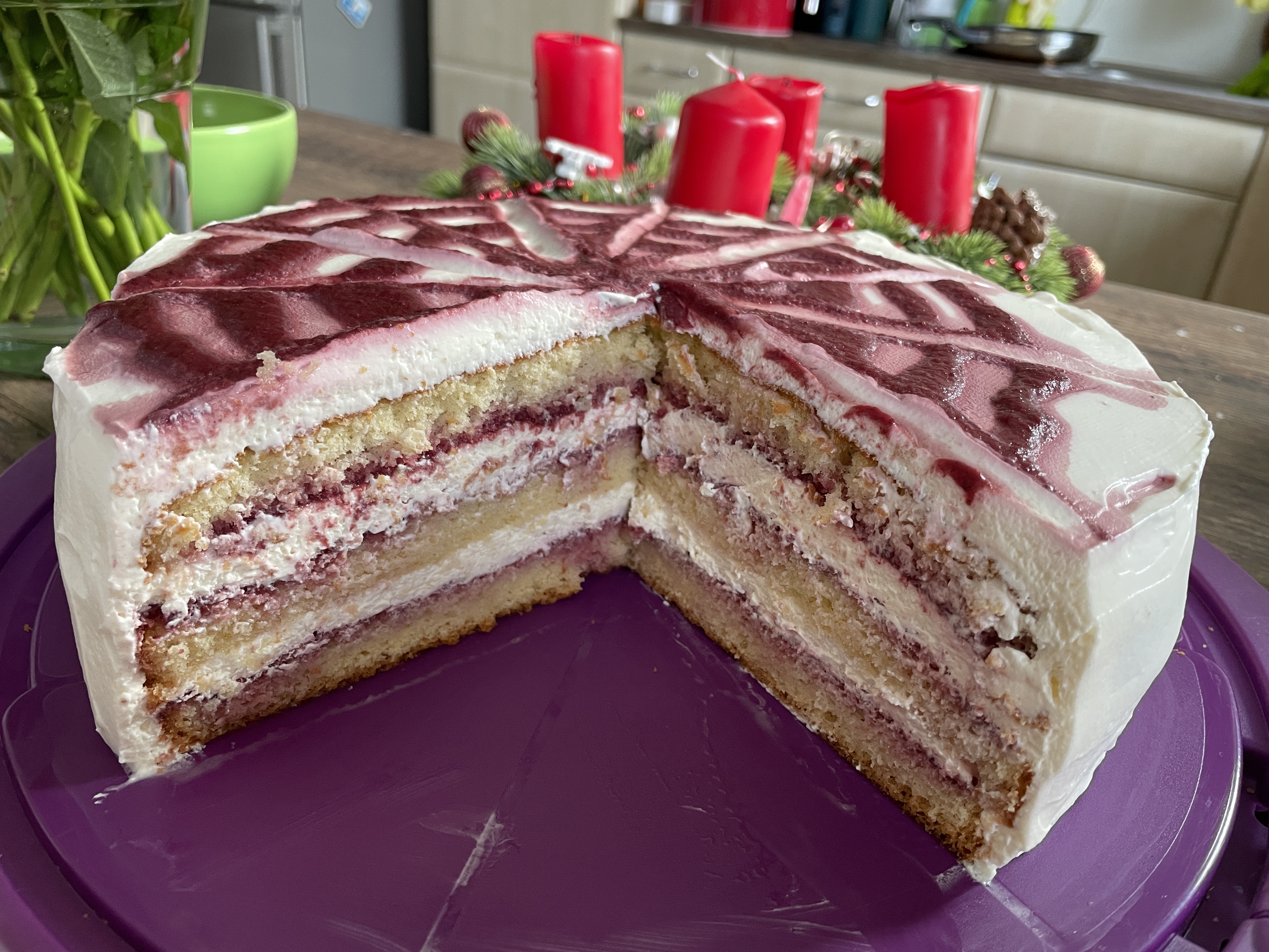 Tort cu poame inghetate si crema de mascarpone